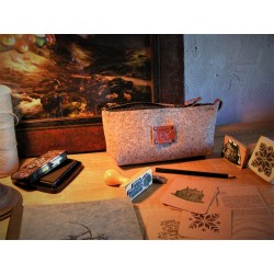 Trousse en laine